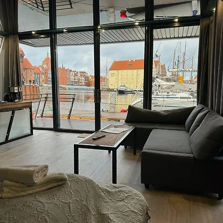 Apartmán Domki Na Wodzie - Apartament Karawela - Stare Flota Possession Pl